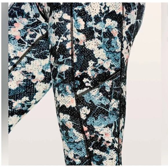 Lululemon Speed Up Crop 21” Spring Bloom‎ Multi Size 4 - Picture 2 of 7